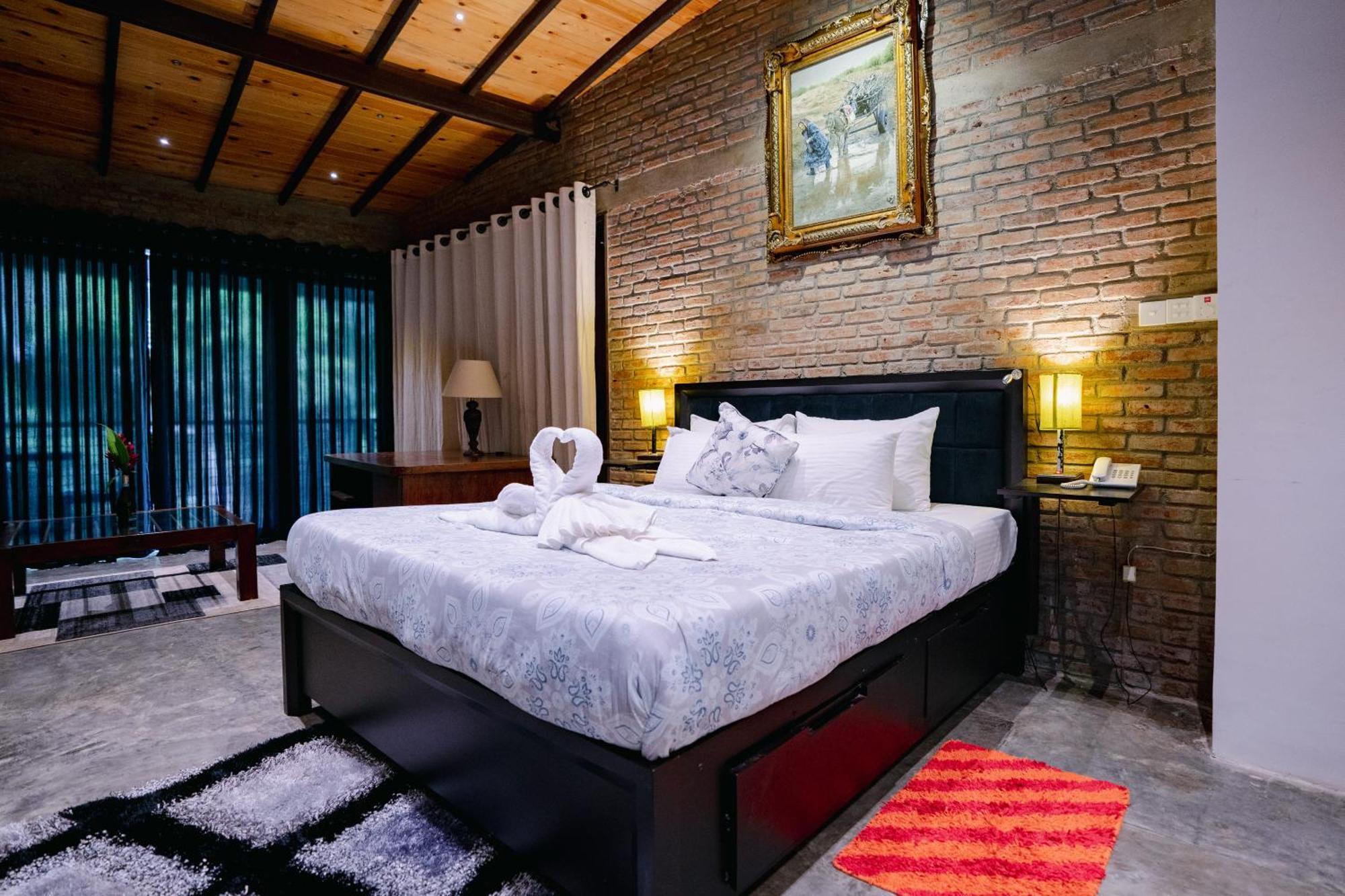 Aayu Hanthana Boutique Hotel キャンディー エクステリア 写真