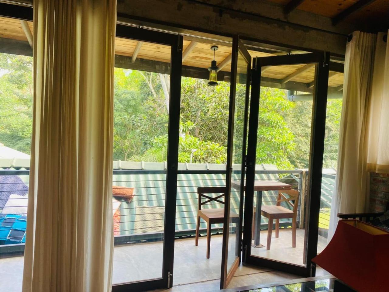 Aayu Hanthana Boutique Hotel キャンディー エクステリア 写真