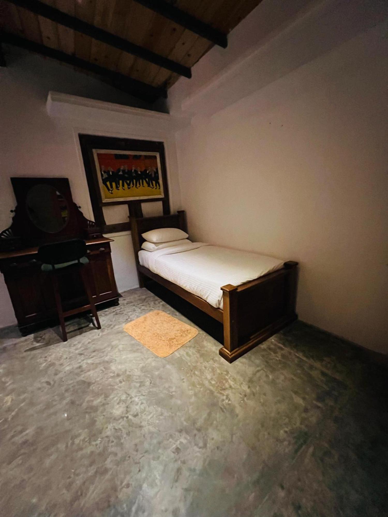 Aayu Hanthana Boutique Hotel キャンディー エクステリア 写真