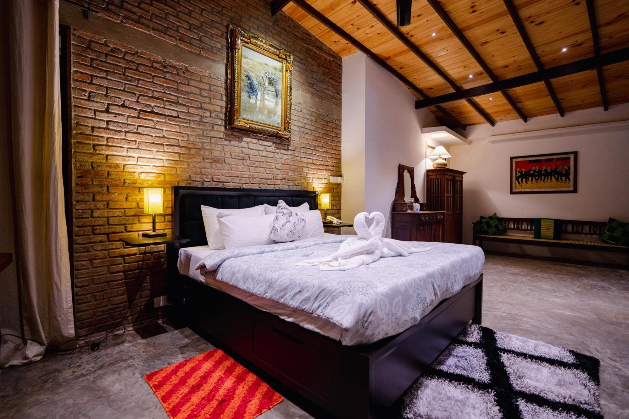 Aayu Hanthana Boutique Hotel キャンディー エクステリア 写真