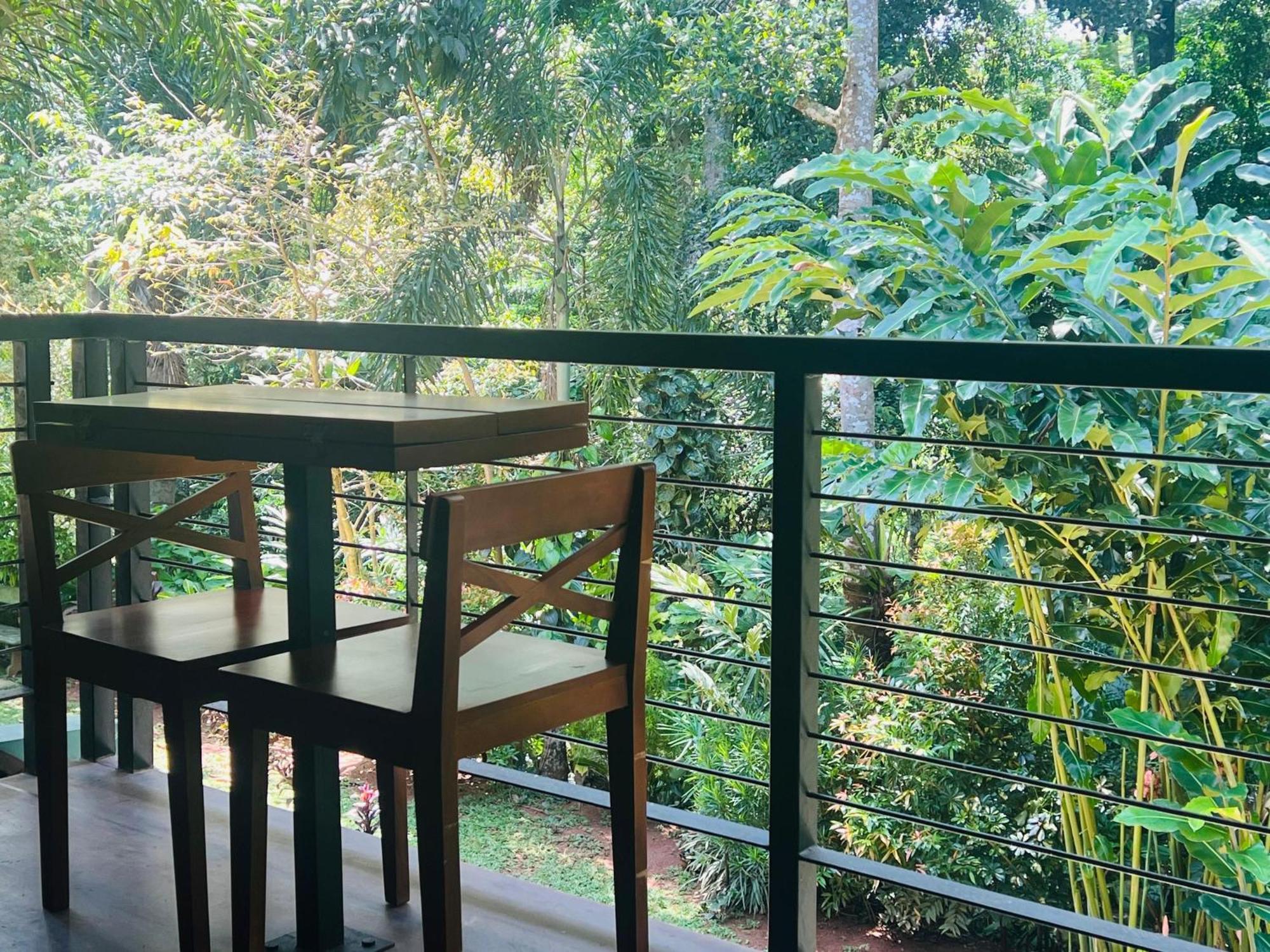 Aayu Hanthana Boutique Hotel キャンディー エクステリア 写真