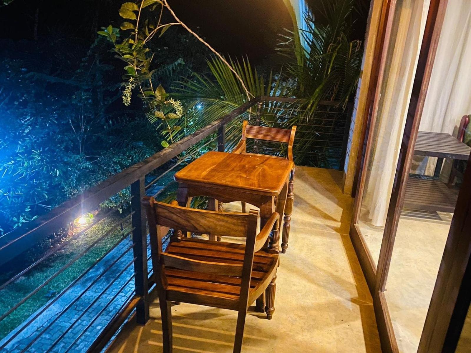 Aayu Hanthana Boutique Hotel キャンディー エクステリア 写真